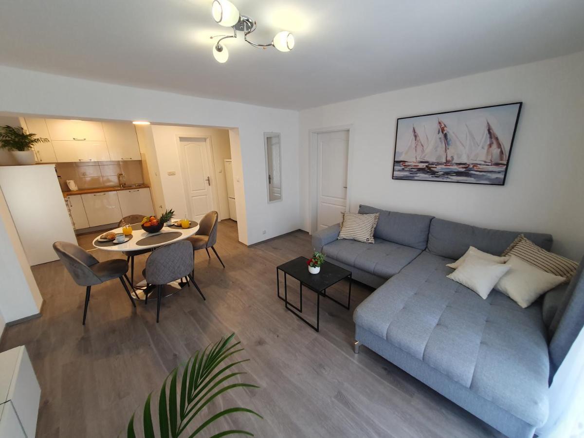 Apartment Zvjezdana Trogir Ngoại thất bức ảnh